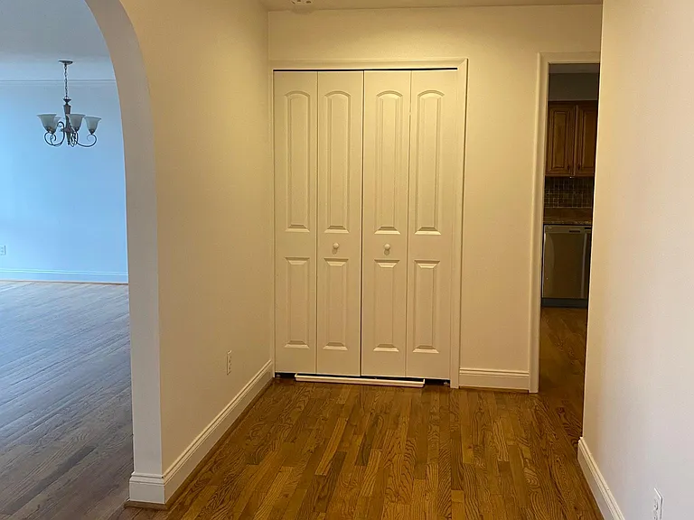 4043 W Maple Rd #D103 — Photo 13