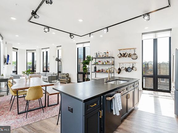 4th image of 715-17 E Passyunk Ave #2