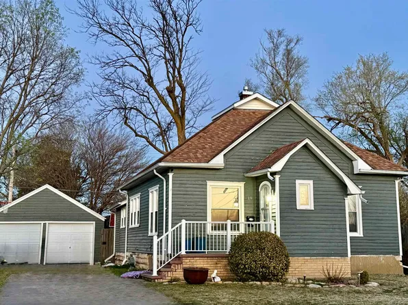 19 N Lincoln St, Russell, KS 67665