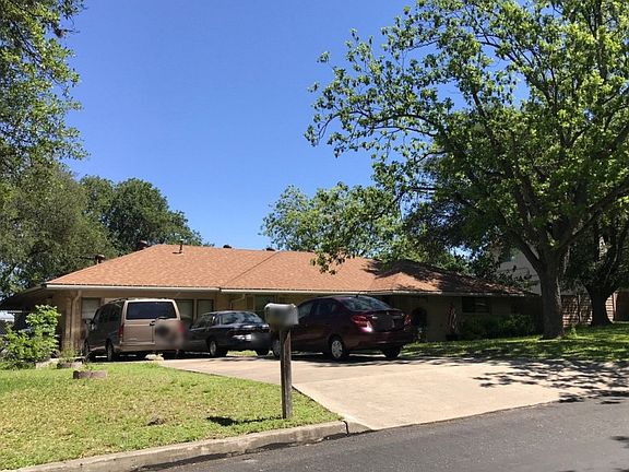 3rd image of 919 Patricia Dr