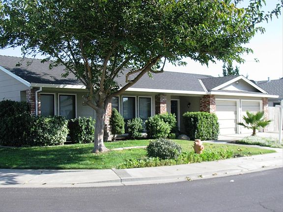 2nd image of 1062 Chianti Ln