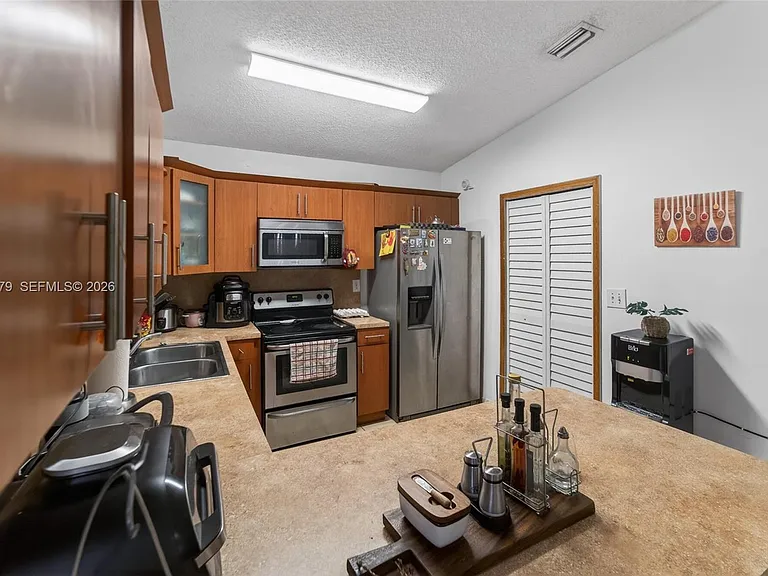 5274 SW 145th Ave — Photo 39