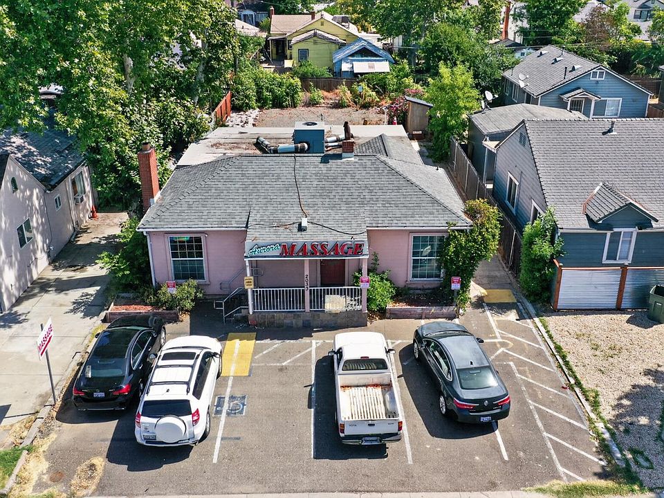 1st image of 2033 Marconi Ave