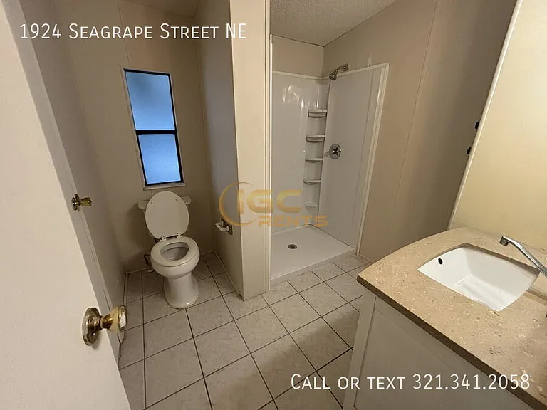 1924 Seagrape St NE — Photo 11