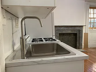 Rented by Gazal International Brokerage Group