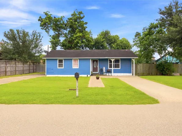 9326 Montgomery Ln, La Porte, TX 77571