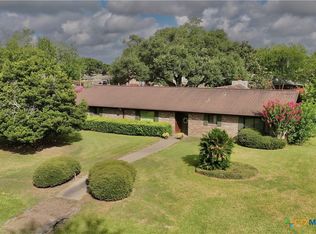 604 Berwick St, Victoria, TX 77904