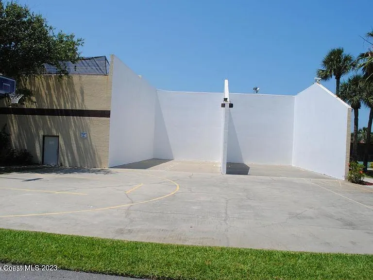 3243 Beach View Way — Photo 32
