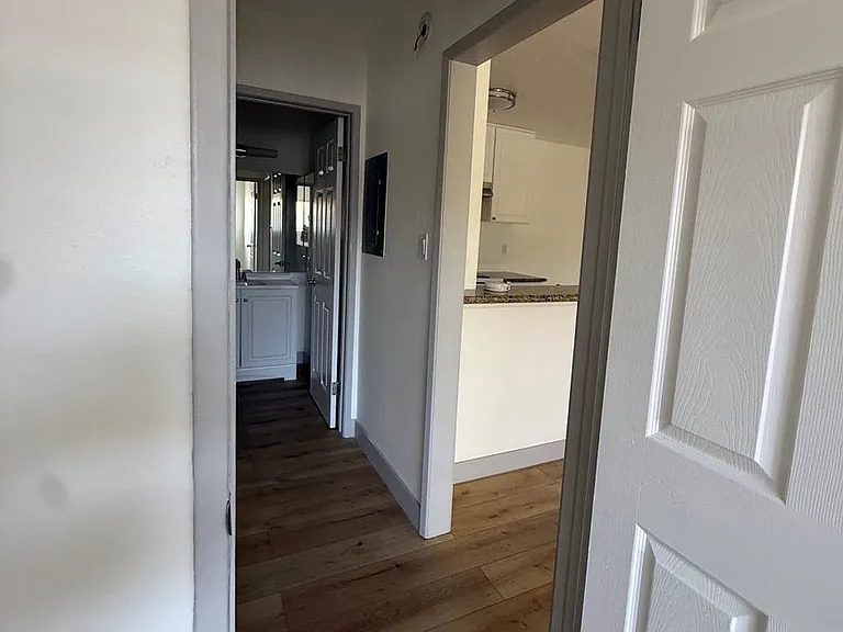 5505 Ackerfield Ave in Long Beach — Photo 25