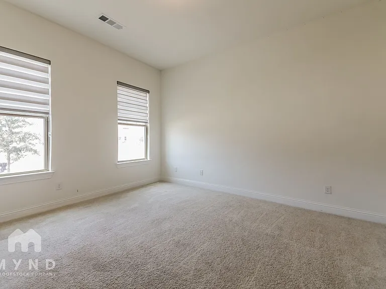 12108 Buffalo Hills Dr — Photo 31
