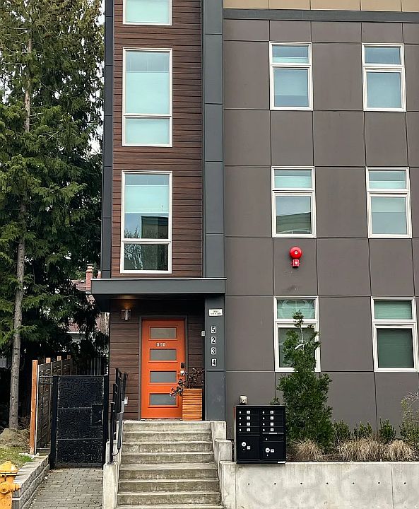1st image of 5234 15th Ave NE #102