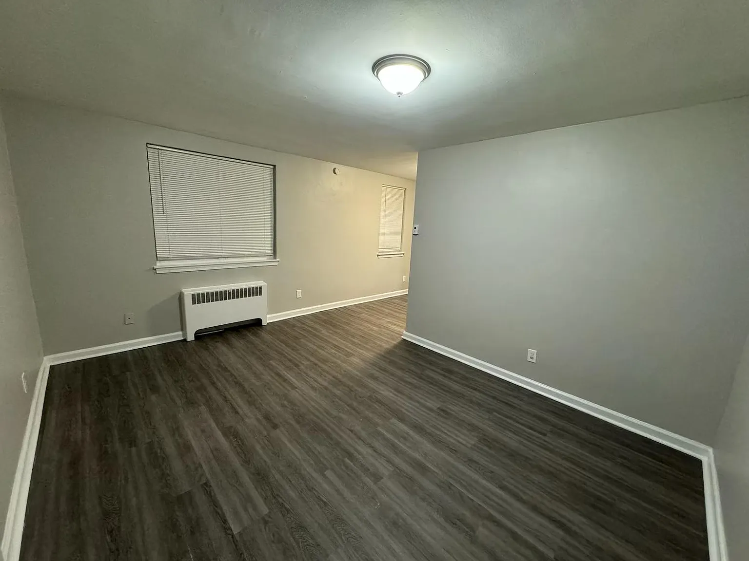 409 E Godfrey Ave — Photo 3