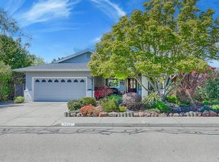 7556 Oak Leaf Dr, Santa Rosa, CA 95409