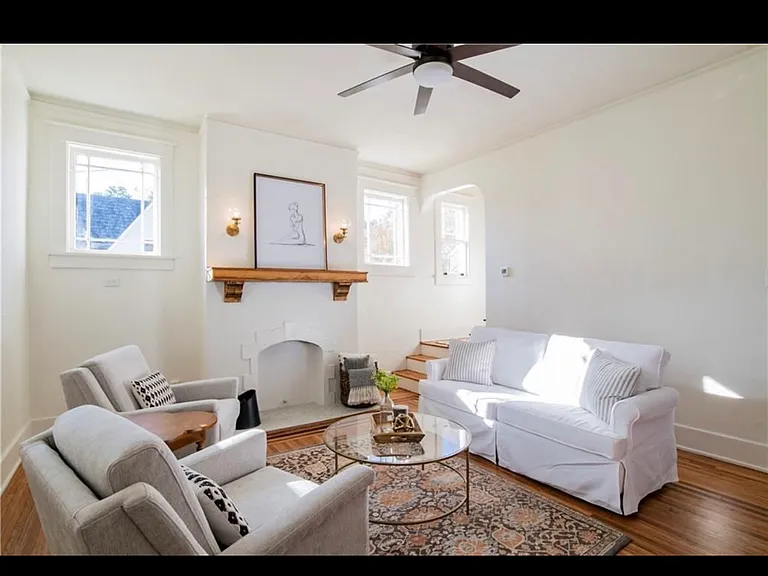 1360 Dauphin St — Photo 5