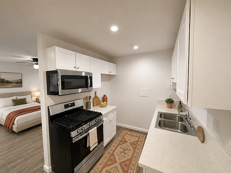 1170 Crenshaw Blvd #4 — Photo 5