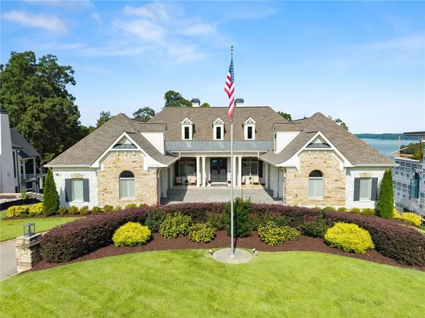 9230 Arbourlac Ln, Gainesville, GA 30506