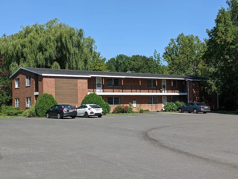 172 Camden St — Photo 11