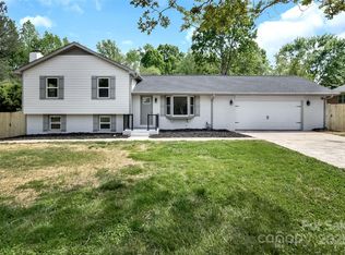 205 McGregor Rd, Gastonia, NC 28056