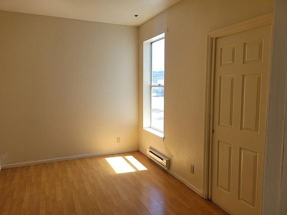 4th image of 27 Randolph St #C