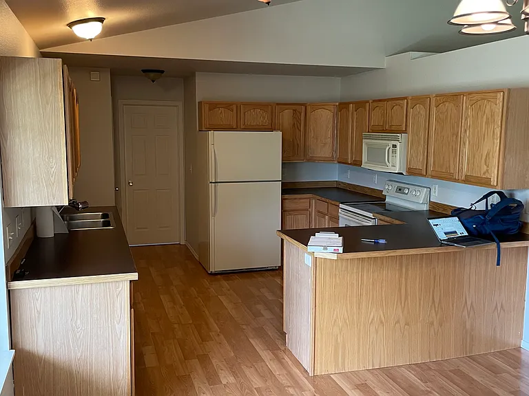2723 Daisy Dr — Photo 6