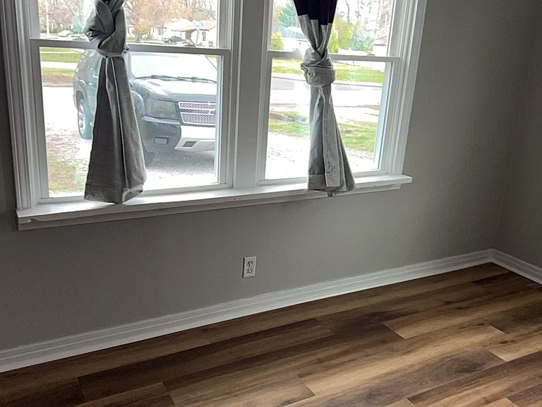 300 E Parkview Dr — Photo 8