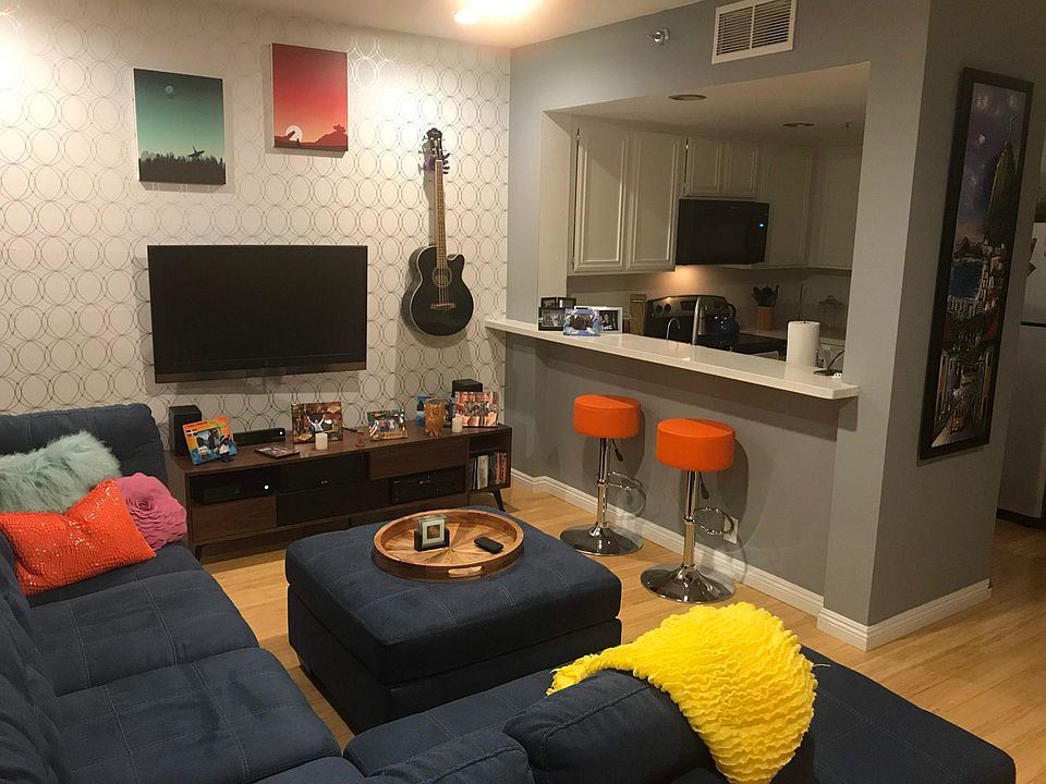 1st image of 720 W 4th St Unit 116