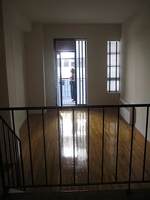 Rented by MNS | media 23