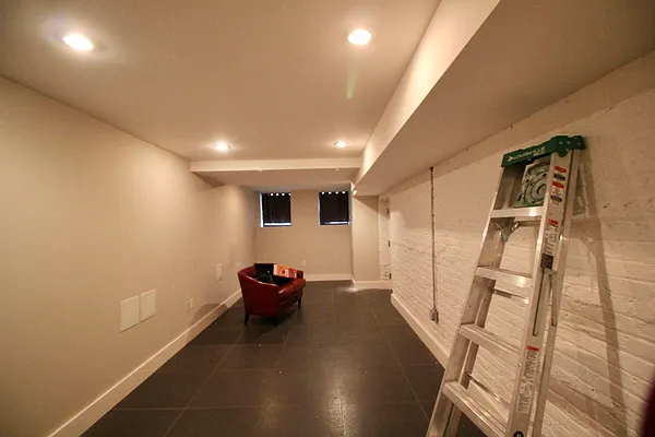 Rented by Hagstrom Management Inc | media 16