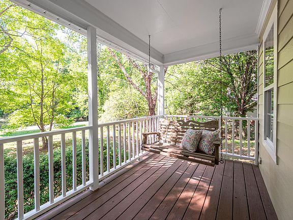 5th image of 2032 Bayleaf Dr