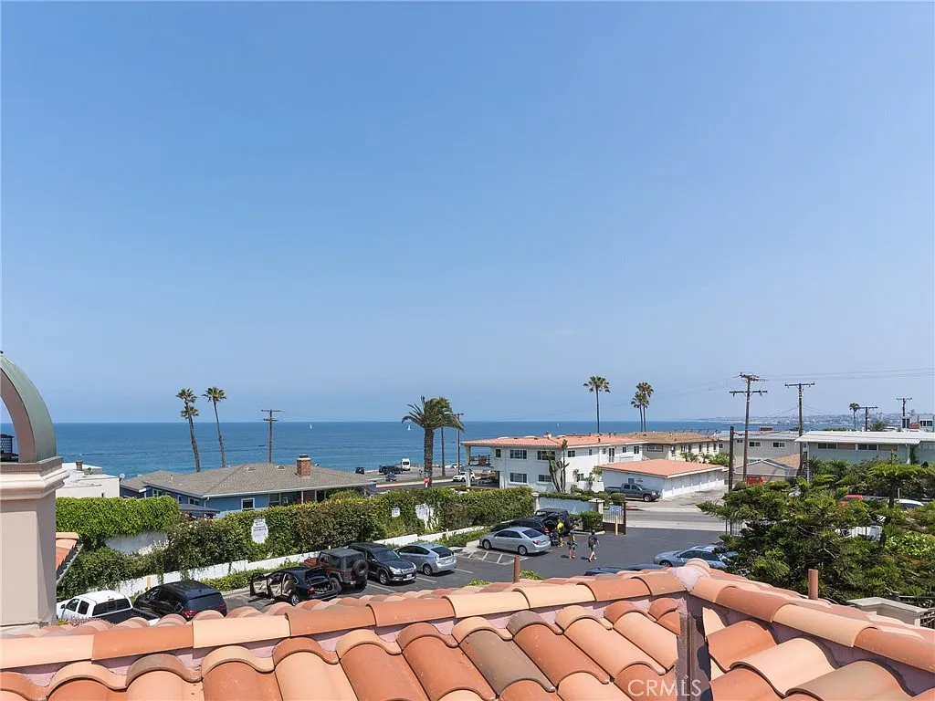 4 bed, 4.5 bath, 3222 sqft, $9,900 — Photo 4
