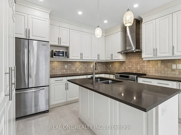 19 Rivoli Dr — Photo 22