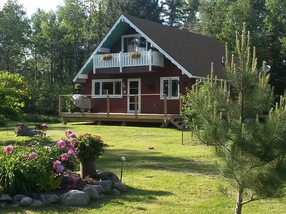 A lovely home on 10 acres!