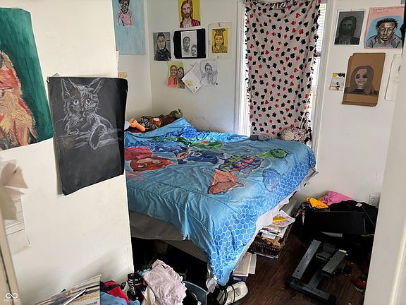 5th image of 2174 N Drexel Ave