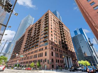 165 N Canal St APT 706, Chicago, IL 60606