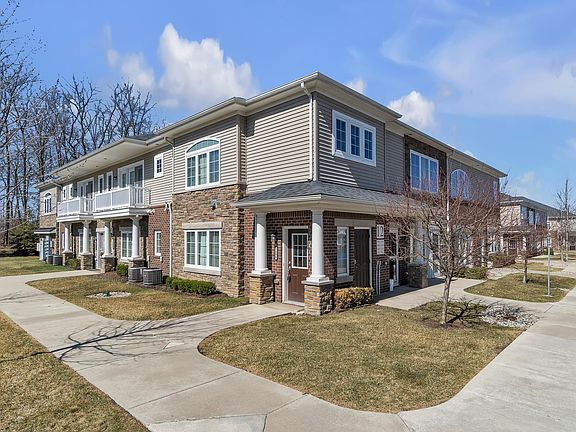 3rd image of 5608 Arbor Chase Dr