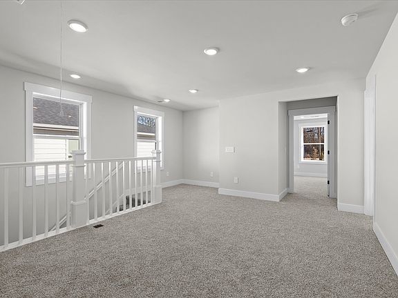 Welcome to the Lennon floorplan at Cedar Shoals - Heritage Collection.