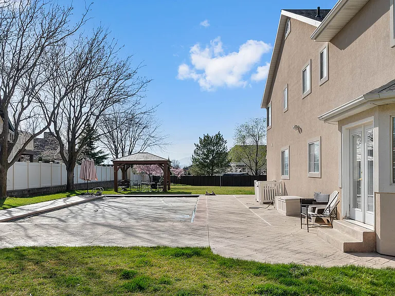 840 S East Mountain Cir — Photo 42