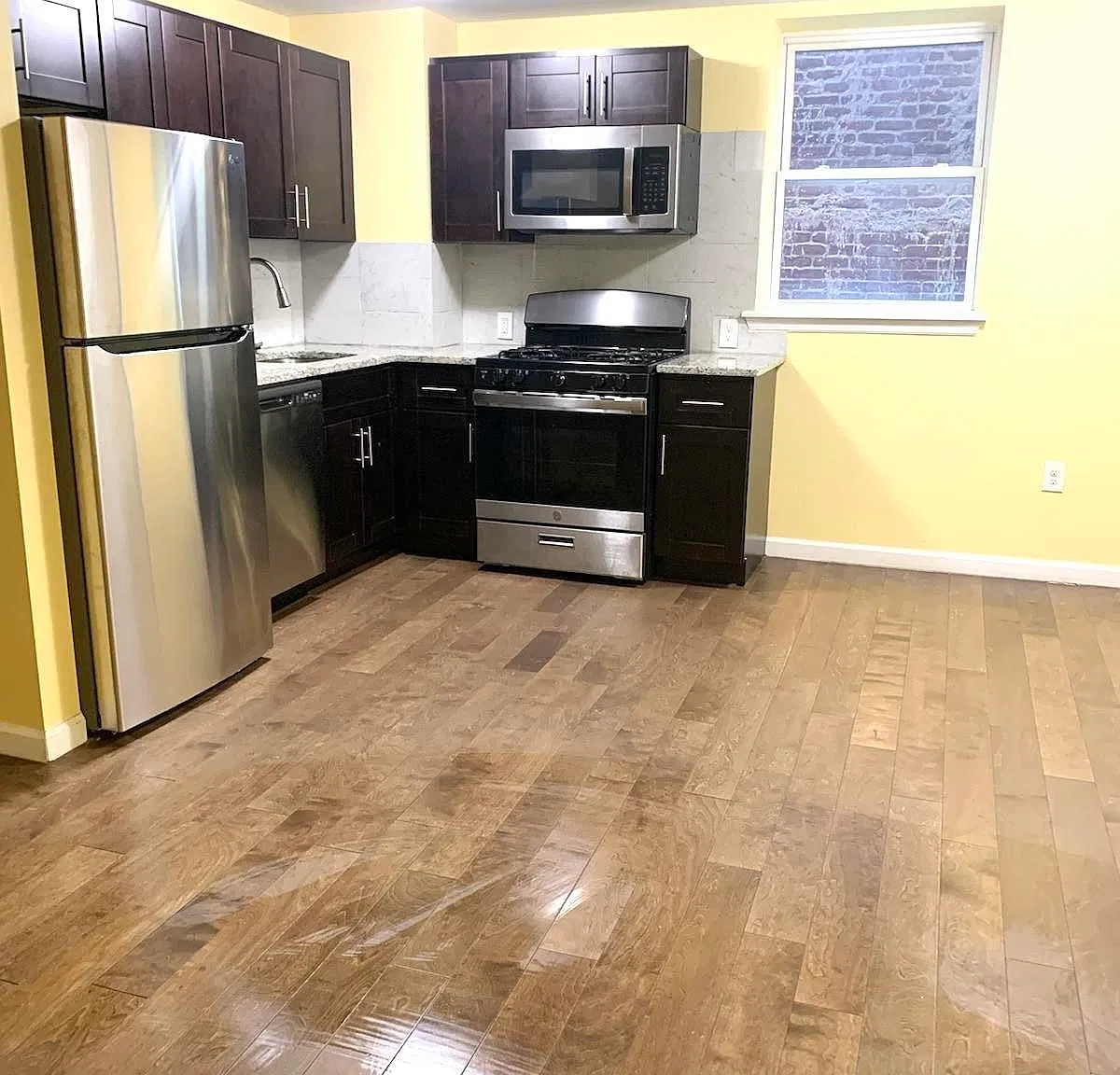 2 bed, 2.0 bath, $2,550 — Photo 2