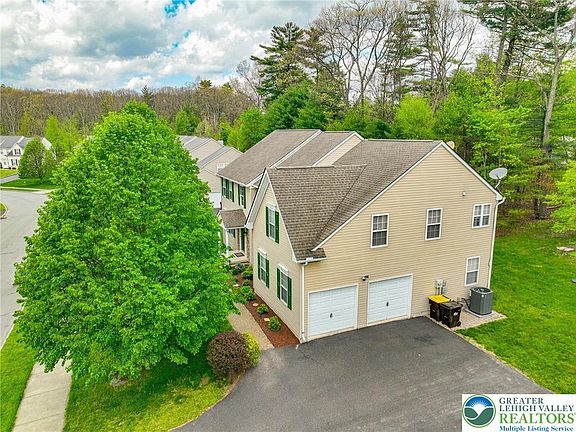 2nd image of 116 Daffodil Dr