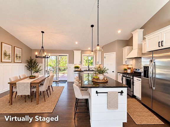 3rd image of 1657 Century Ridge Ln NE