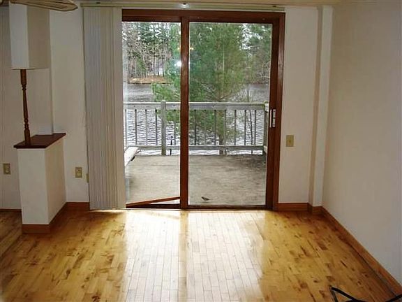 Sliding Doors to Lakeside deck