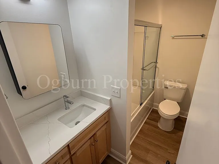 803001- MED FOUNDATION APTS — Photo 10