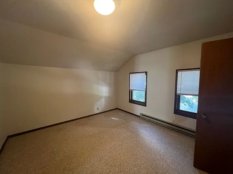 636 Kickbusch St — Photo 7