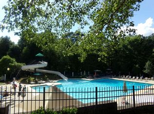 315 Stonehaven Dr, Fayetteville, GA