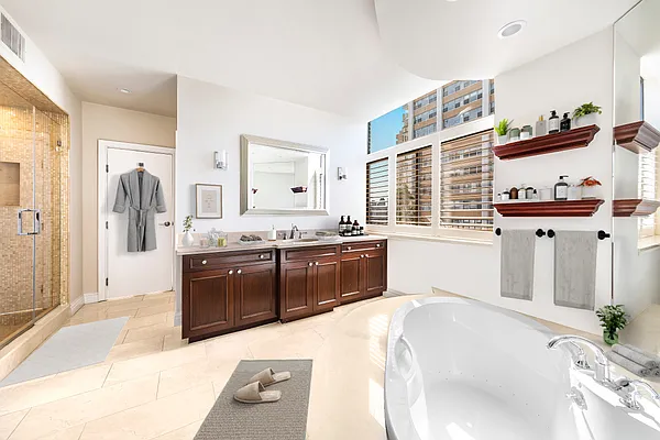 Rented by Corcoran | media 21