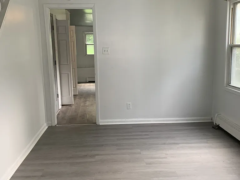 45-47 Kidder St #45 — Photo 9