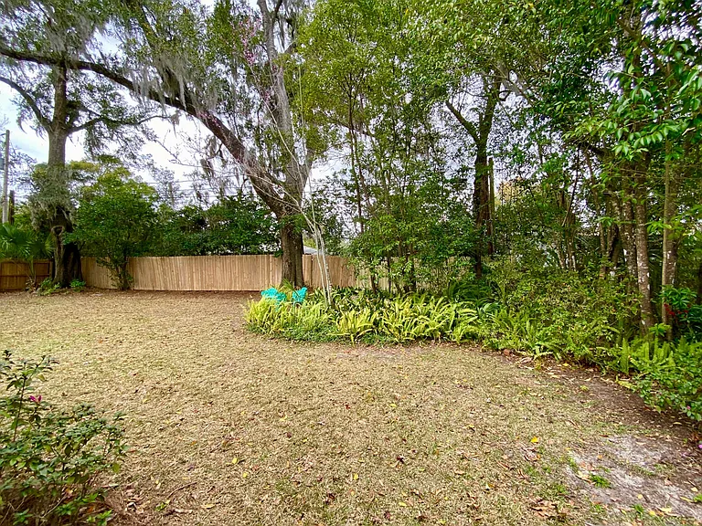 2034 NW 7th Ln — Photo 33