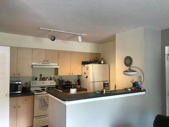 5th image of 4241 San Marino Blvd APT 203