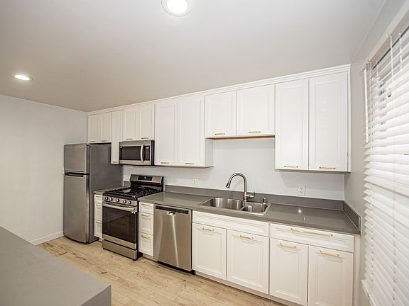 3rd image of 6156 Acorn St