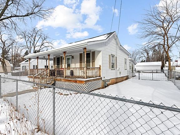 5th image of 814 W Bent Ave